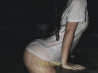 Chick_nubile