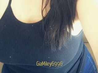 GiaMiley6996