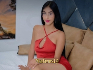 Miadavies19