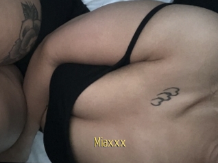 Miaxxx