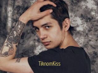 TiknomKiss