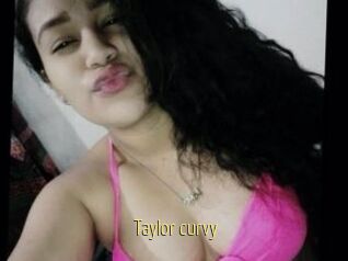 Taylor_curvy